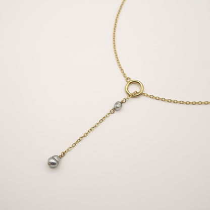 Collier Kinari en keshis de Tahiti ou d'eau douce. Bijoux en acier inoxydable doré